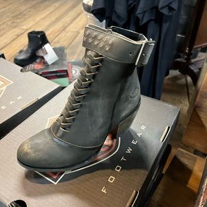 Size 7 Harley, Calkin boots. Brand new, never worn, and super comfortable.
